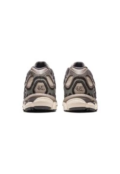 ASICS SportStyle Gel Nyc Unisex - Sneakers Laag - Oatmeal/Obsidian Grey -Schoenen Winkel 1b9a20993573491ea9f3fd83b3c5f19f