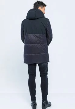 Winterjas - Schwarz -Schoenen Winkel 70f8cfd9598645bf8f08733b9e734241