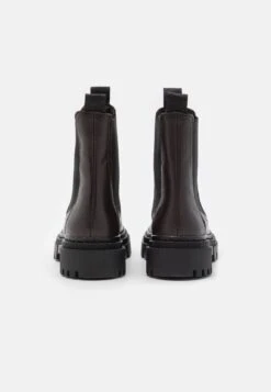 Tamaris Korte Laarzen - Dark Brown -Schoenen Winkel 7df1fcbae116487ab14ba4b84bad9db0