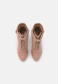 Veterboots - Light Pink -Schoenen Winkel a16c83ca79304b1d8d44ad145744406c