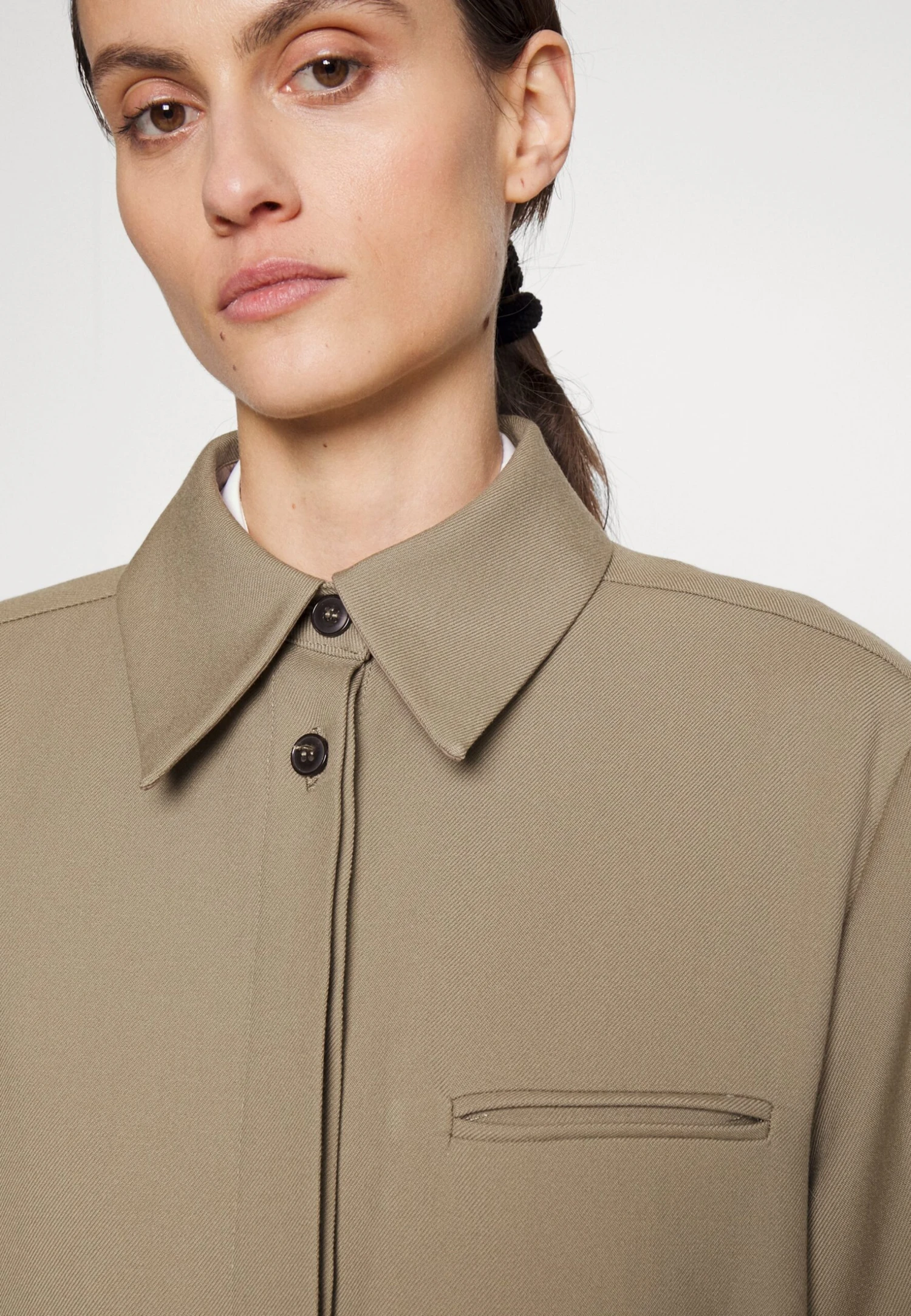 Twisted Cuff Overshirt - Blouse - Light Green 7 Twisted Cuff Overshirt - Blouse - Light Green - Afbeelding 5