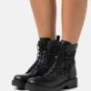 Guess Razieli - Veterboots - Black -Schoenen Winkel bb0ea9325a5448f994476a367b5e9141