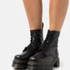 Dr. Martens Audrick Boot - Enkellaarsjes Met Plateauzool - Black 1 Dr. Martens Audrick Boot - Enkellaarsjes Met Plateauzool - Black -Schoenen Winkel e77962958abb42c39e8020e44a0c4b8e