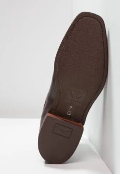 R. M. Williams Comfort Craftsman Square G Fit - Korte Laarzen - Chesnut 16 R. M. Williams Comfort Craftsman Square G Fit - Korte Laarzen - Chesnut -Schoenen Winkel f668b6f1e6e64c86993d41399670ed79