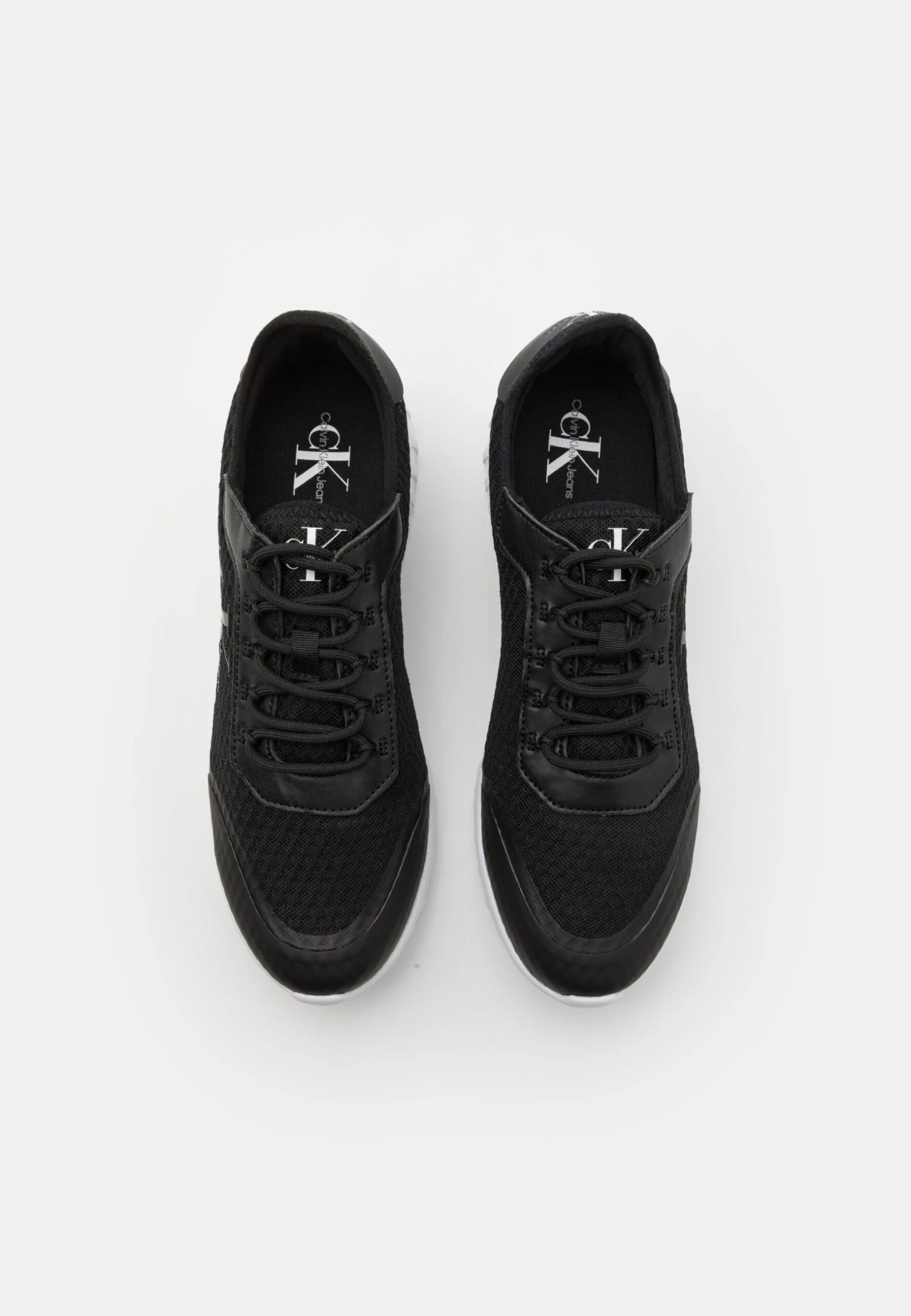 Calvin Klein Jeans Eva Runner Monologo - Sneakers Laag - Black 6 Calvin Klein Jeans Eva Runner Monologo - Sneakers Laag - Black - Afbeelding 4