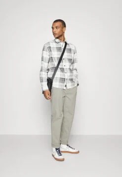 Only & Sons Onskent Cropped Pant - Chino - Limestone 8 Only & Sons Onskent Cropped Pant - Chino - Limestone -Schoenen Winkel 643ee1335b5b4f16afd02b69f063b840