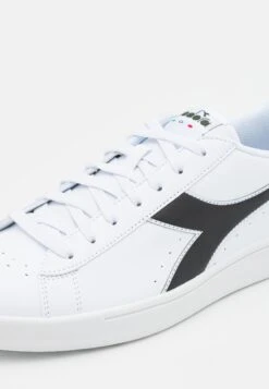 Diadora Torneo Unisex - Sneakers Laag - White/Garden Green 13 Diadora Torneo Unisex - Sneakers Laag - White/Garden Green -Schoenen Winkel 6f23a8ca7d38485b86ead1ecc1b336fd