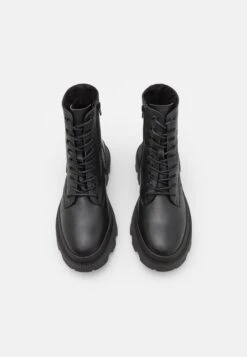 Steve Madden Bas - Veterboots - Black -Schoenen Winkel 6f5ec993ee8e4322bdef55c97cc85ff1