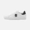 Roberto Cavalli Siry- Sneakers Laag - WhiteBlack 2 Roberto Cavalli Siry- Sneakers Laag - WhiteBlack -Schoenen Winkel 72f0e9e387fa48edabba7d5387d48e73