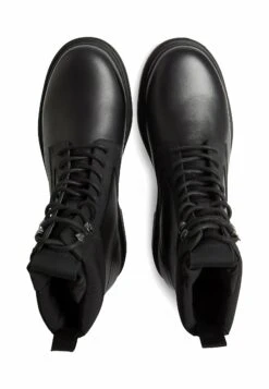 Calvin Klein Veterlaarzen - Ck Black -Schoenen Winkel 9b6136d27cc546f8a0404ee830be2260