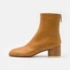 MM6 Maison Margiela Boot - Korte Laarzen - Beige -Schoenen Winkel b34a787f32b54a5a897e8bc7c504f9ab