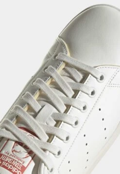Adidas Originals Stan Smith Unisex - Sneakers Laag - Core White Off White Preloved Red -Schoenen Winkel b7e672e3ea4d43a6b881b0ad8c1e565b